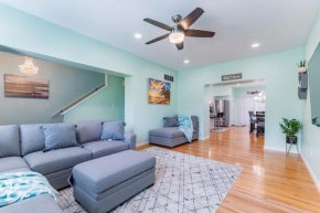 Elegant Entire Home Near Fox & Universities at CWE!